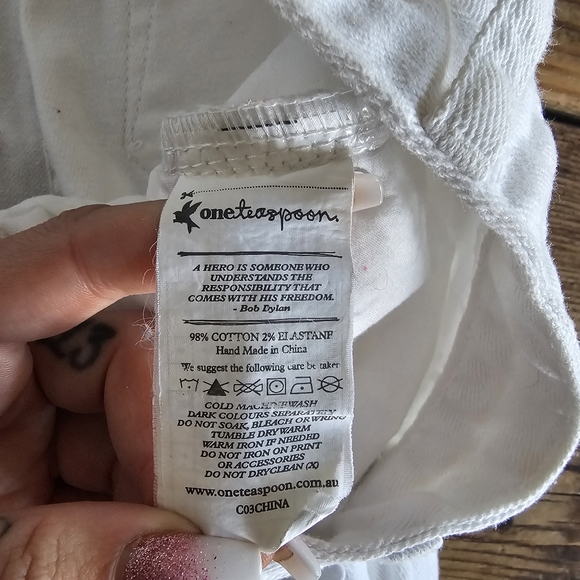 One Teaspoon Distressed Yard Birds Skinny Jeans Sz 26 NWOT - Picture 13 of 16